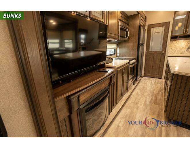 2020 Grand Design Solitude S-Class 3550BH Fifth Wheel at Your RV Broker STOCK# 906514 Photo 28