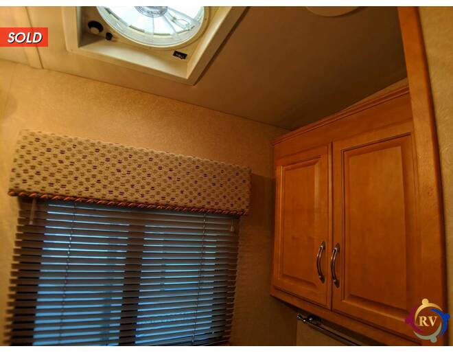2006 Winnebago Tour Freightliner 40KD Class A at Your RV Broker STOCK# W02295 Photo 38