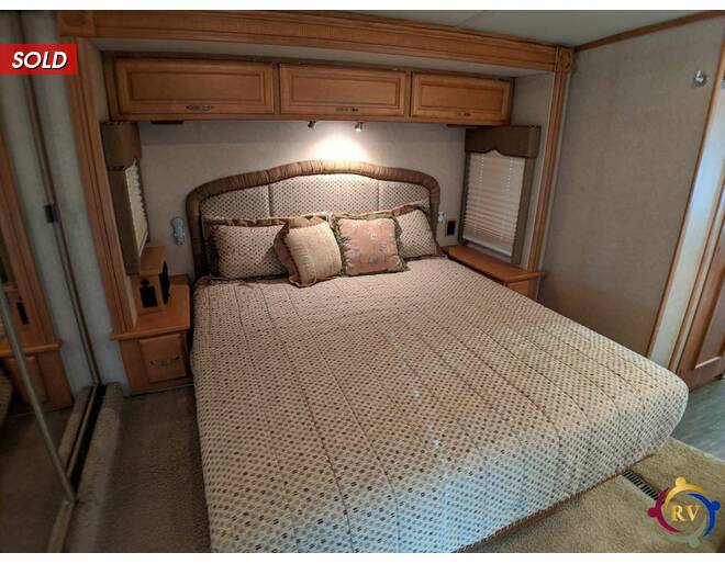 2006 Winnebago Tour Freightliner 40KD Class A at Your RV Broker STOCK# W02295 Photo 40
