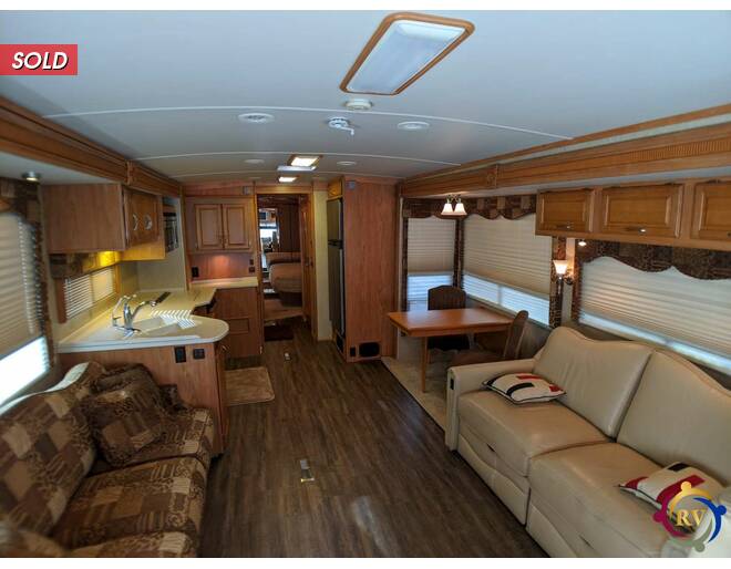 2006 Winnebago Tour Freightliner 40KD Class A at Your RV Broker STOCK# W02295 Photo 3