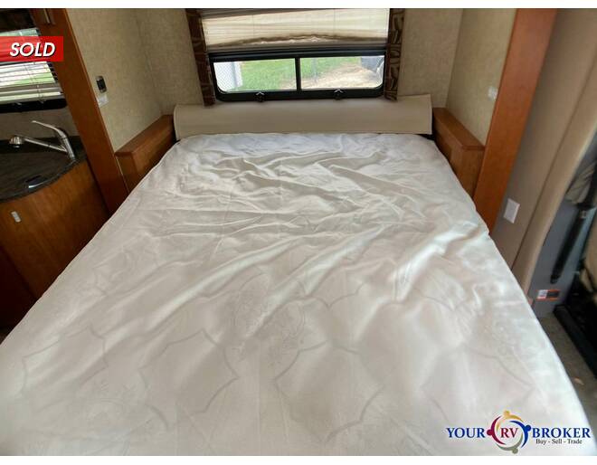 2013 Leisure Travel Unity 24MB Class C at Your RV Broker STOCK# 520936 Photo 24