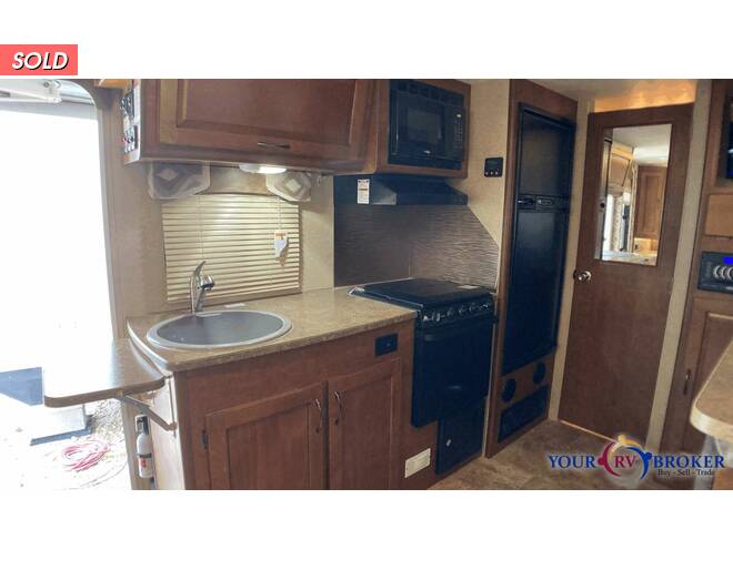 2015 Lance 1985 Travel Trailer at Your RV Broker STOCK# 316346 Photo 9