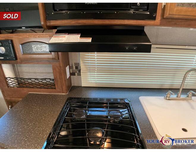 2016 Coachmen Freedom Express Ultra Lite 192RBS Travel Trailer at Your RV Broker STOCK# 020694 Photo 14