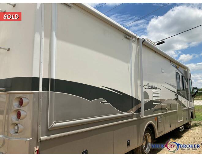2003 Fleetwood Southwind 32VS Class A at Your RV Broker STOCK# A09332 Photo 99