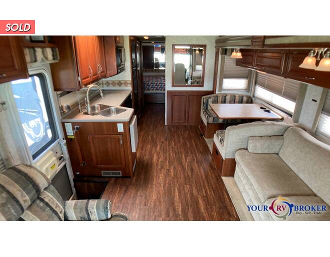 2003 Fleetwood Southwind 32VS Class A at Your RV Broker STOCK# A09332 Photo 3