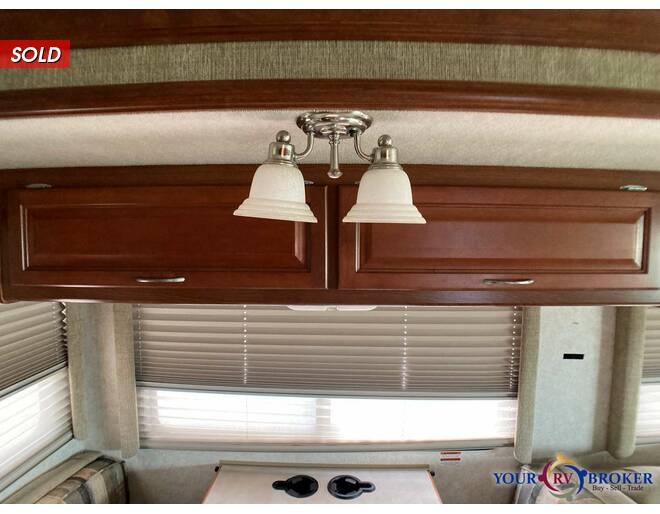 2003 Fleetwood Southwind 32VS Class A at Your RV Broker STOCK# A09332 Photo 31