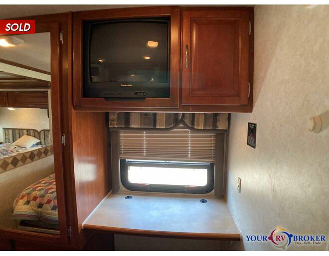 2003 Fleetwood Southwind 32VS Class A at Your RV Broker STOCK# A09332 Photo 80