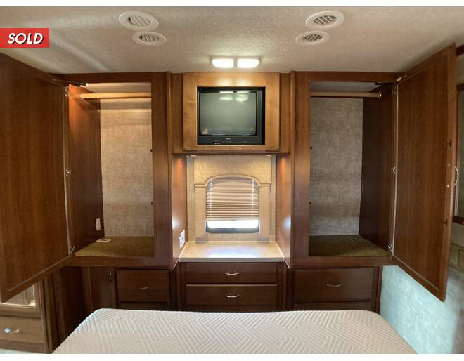 2008 Fleetwood Bounder 34G Class A at Your RV Broker STOCK# A02731 Photo 77