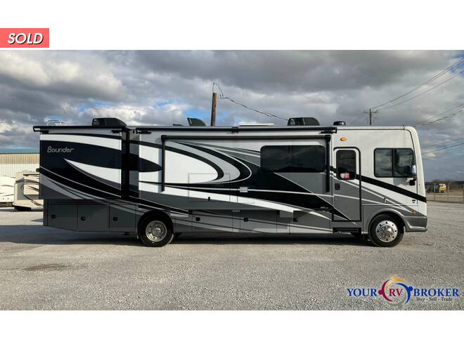 2021 Fleetwood Bounder Ford 35P Class A at Your RV Broker STOCK# A15353 Photo 90