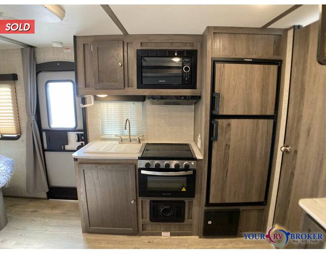 2021 Gulf Stream Kingsport Ranch Edition 21QBD Travel Trailer at Your RV Broker STOCK# 049474 Photo 19