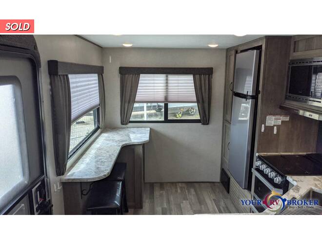 2019 Vibe 33RK Travel Trailer at Your RV Broker STOCK# 114886 Photo 9