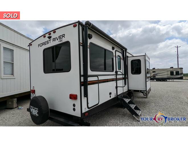 2019 Vibe 33RK Travel Trailer at Your RV Broker STOCK# 114886 Photo 5