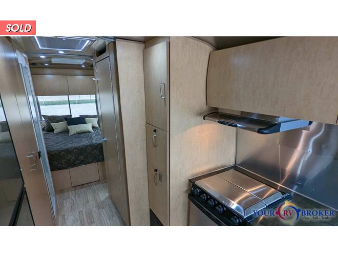 2016 Airstream Flying Cloud 27FB Travel Trailer at Your RV Broker STOCK# 536055 Photo 40