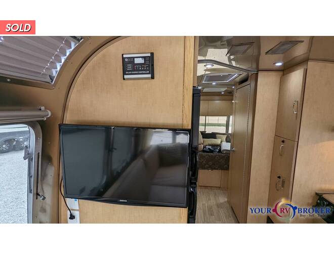 2016 Airstream Flying Cloud 27FB Travel Trailer at Your RV Broker STOCK# 536055 Photo 51