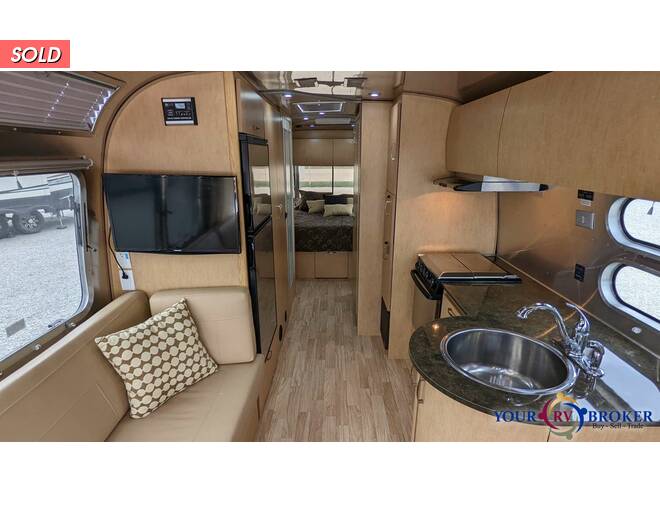 2016 Airstream Flying Cloud 27FB Travel Trailer at Your RV Broker STOCK# 536055 Photo 3