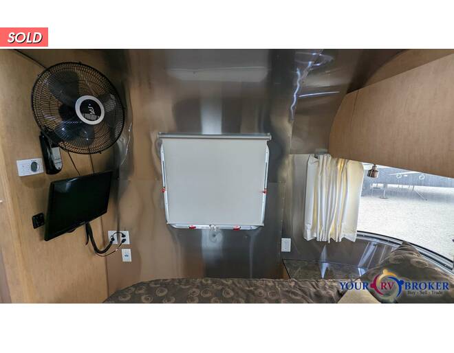 2016 Airstream Flying Cloud 27FB Travel Trailer at Your RV Broker STOCK# 536055 Photo 27