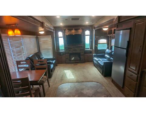 2015 Sierra 346RETS Fifth Wheel at Your RV Broker STOCK# 040115 Exterior Photo