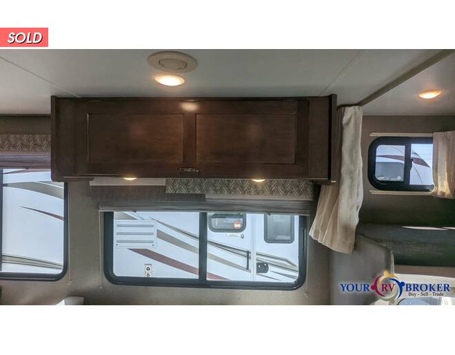 2019 Winnebago Outlook Ford 25J Class C at Your RV Broker STOCK# C22799 Photo 7