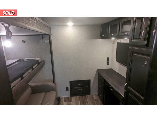 2022 Jayco North Point 377RLBH Fifth Wheel at Your RV Broker STOCK# LL0067 Photo 5