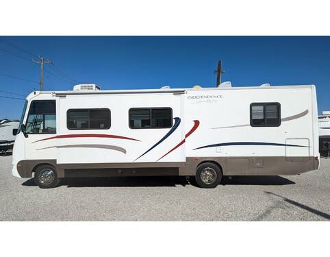 2005 Gulf Stream Independence 8330 Class A at Your RV Broker STOCK# A03393 Photo 12