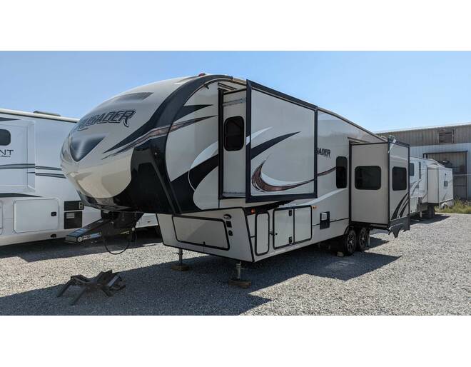 2017 Prime Time Crusader 319RKT Fifth Wheel at Your RV Broker STOCK# 120685 Photo 12