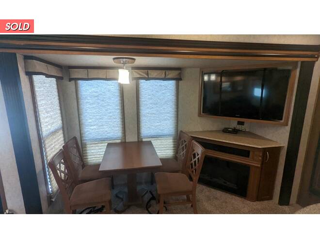 2017 Prime Time Crusader 319RKT Fifth Wheel at Your RV Broker STOCK# 120685 Photo 6
