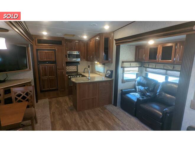 2017 Prime Time Crusader 319RKT Fifth Wheel at Your RV Broker STOCK# 120685 Photo 5