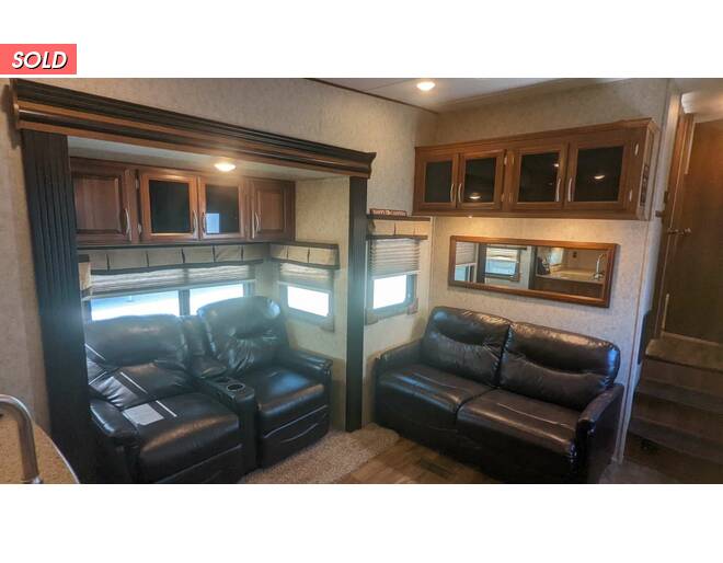 2017 Prime Time Crusader 319RKT Fifth Wheel at Your RV Broker STOCK# 120685 Photo 8