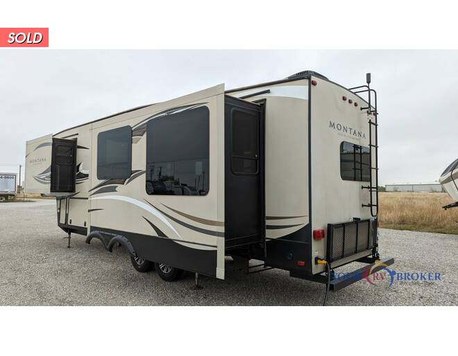 2016 Keystone Montana High Country 293RK Fifth Wheel at Your RV Broker STOCK# 741253 Photo 15