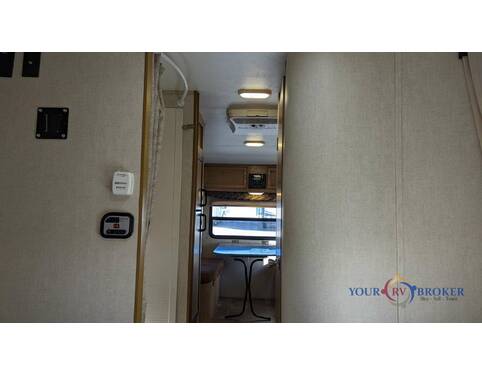 2017 Gulf Stream Vista Cruiser 19ERD Travel Trailer at Your RV Broker STOCK# 033099 Photo 11