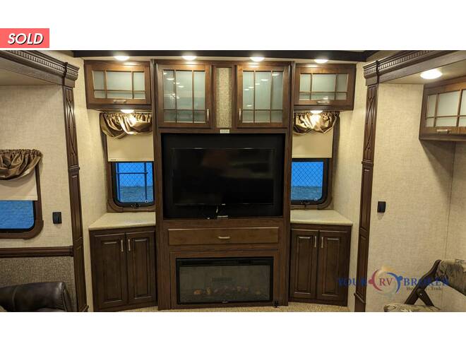 2016 Heartland Gateway 3500RE Fifth Wheel at Your RV Broker STOCK# 303524 Photo 4