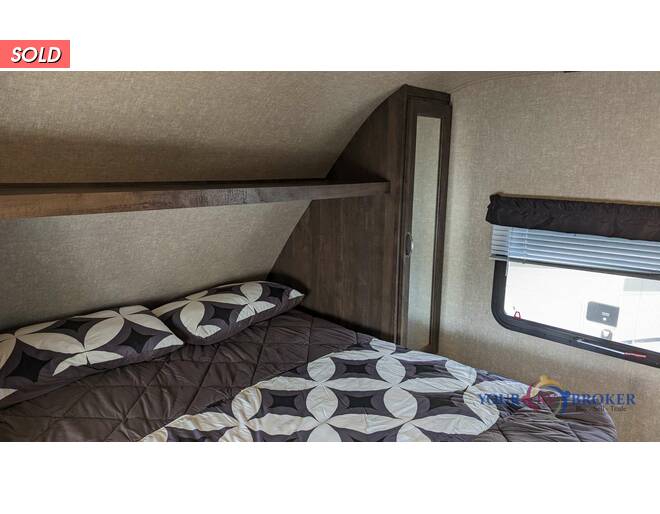 2018 Vibe Extreme Lite 287QBS Travel Trailer at Your RV Broker STOCK# 110466 Photo 15