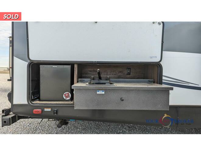 2018 Vibe Extreme Lite 287QBS Travel Trailer at Your RV Broker STOCK# 110466 Photo 16