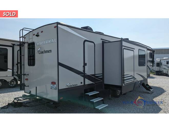 2021 Coachmen Chaparral 373MBRB Fifth Wheel at Your RV Broker STOCK# 325520 Photo 12