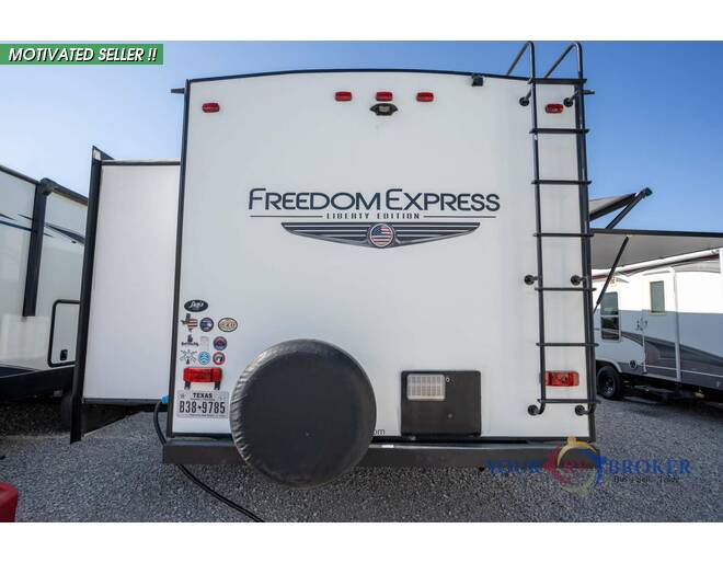 2020 Coachmen Freedom Express Liberty Edition 320BHDSLE Travel Trailer at Your RV Broker STOCK# 011230 Photo 53