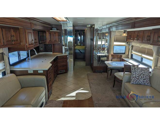 2005 American Coach American Tradition Liberty 40L Class A at Your RV Broker STOCK# 049120 Photo 2
