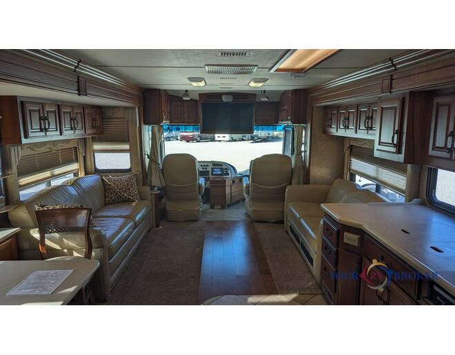 2005 American Coach American Tradition Liberty 40L Class A at Your RV Broker STOCK# 049120 Photo 3