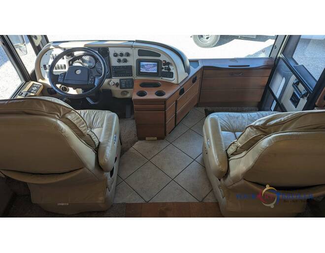 2005 American Coach American Tradition Liberty 40L Class A at Your RV Broker STOCK# 049120 Photo 4