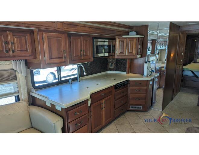 2005 American Coach American Tradition Liberty 40L Class A at Your RV Broker STOCK# 049120 Photo 18