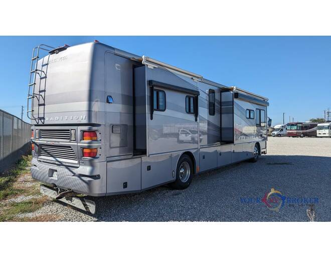 2005 American Coach American Tradition Liberty 40L Class A at Your RV Broker STOCK# 049120 Photo 33