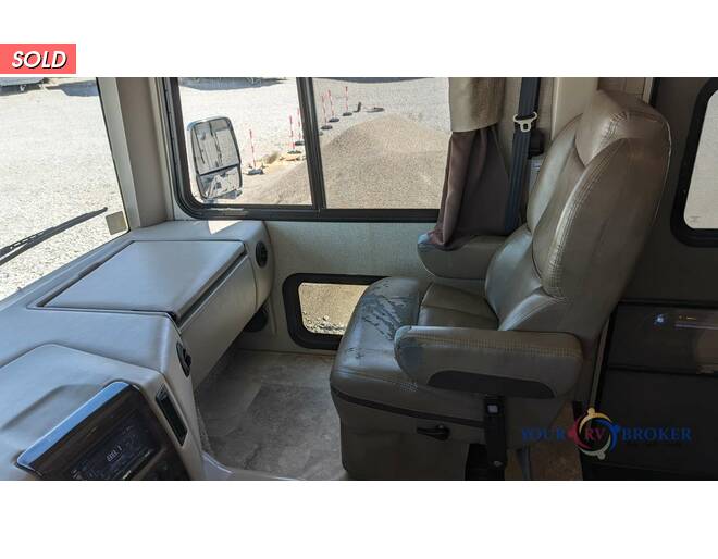 2018 Thor Windsport Ford 35M Class A at Your RV Broker STOCK# A06467 Photo 5