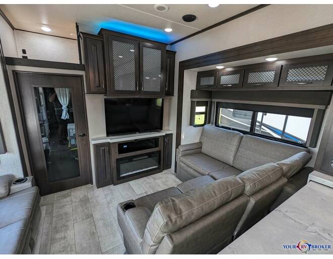2023 Grand Design Momentum M-Class Toy Hauler 395MS Fifth Wheel at Your RV Broker STOCK# 123655-2 Photo 25