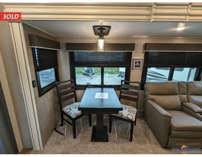 2020 Jayco Eagle 319MLOK Fifth Wheel at Your RV Broker STOCK# WR0255 Photo 5