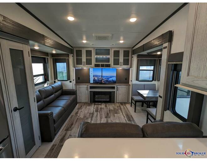 2023 Keystone Montana High Country 311RD Fifth Wheel at Your RV Broker STOCK# 740310 Photo 3