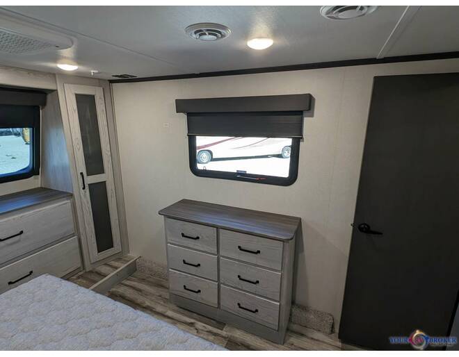2023 Keystone Montana High Country 311RD Fifth Wheel at Your RV Broker STOCK# 740310 Photo 20