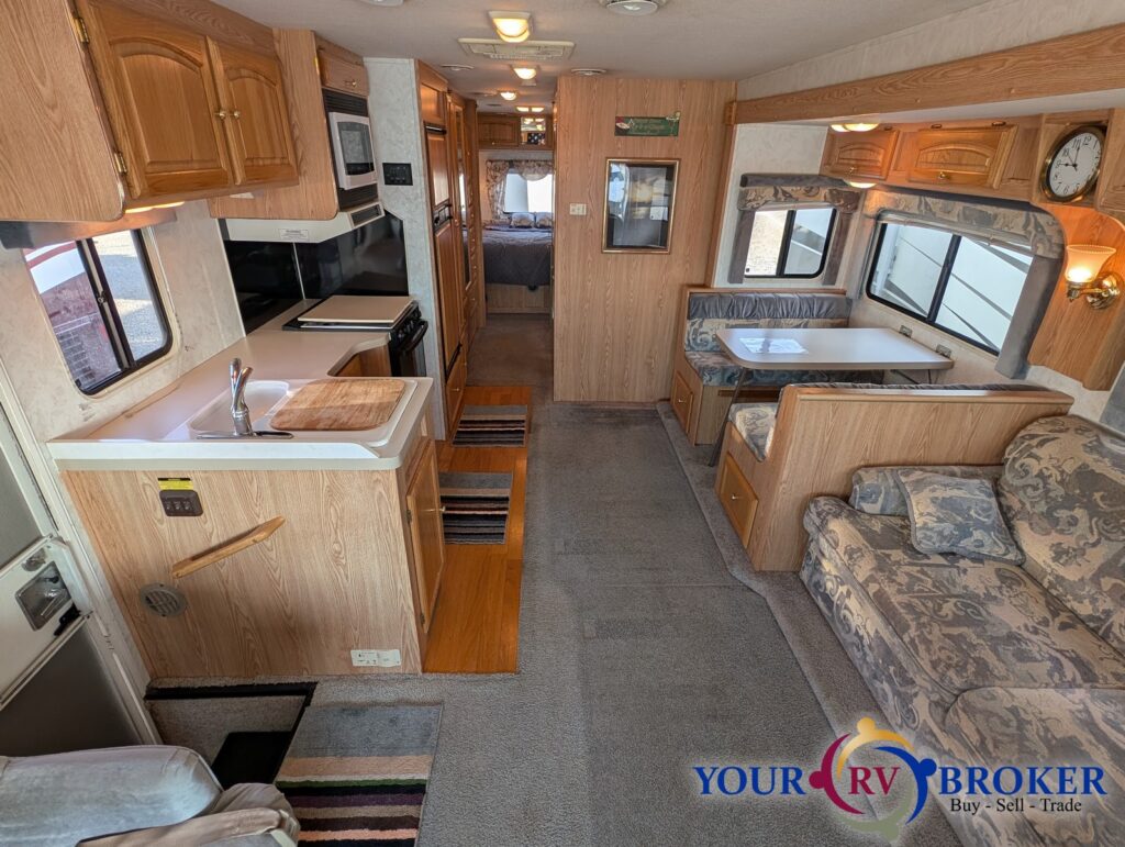 2000 Georgie Boy Landau 3301