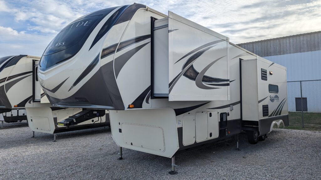 2020 Grand Design Solitude S-Class 3550BH