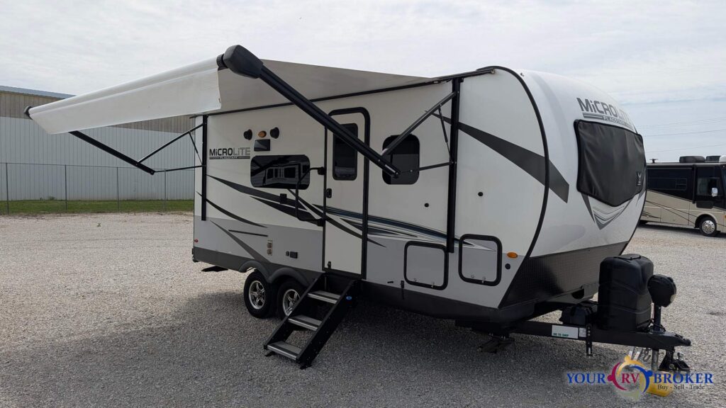 2021 FLAGSTAFF MICRO LITE 21DS