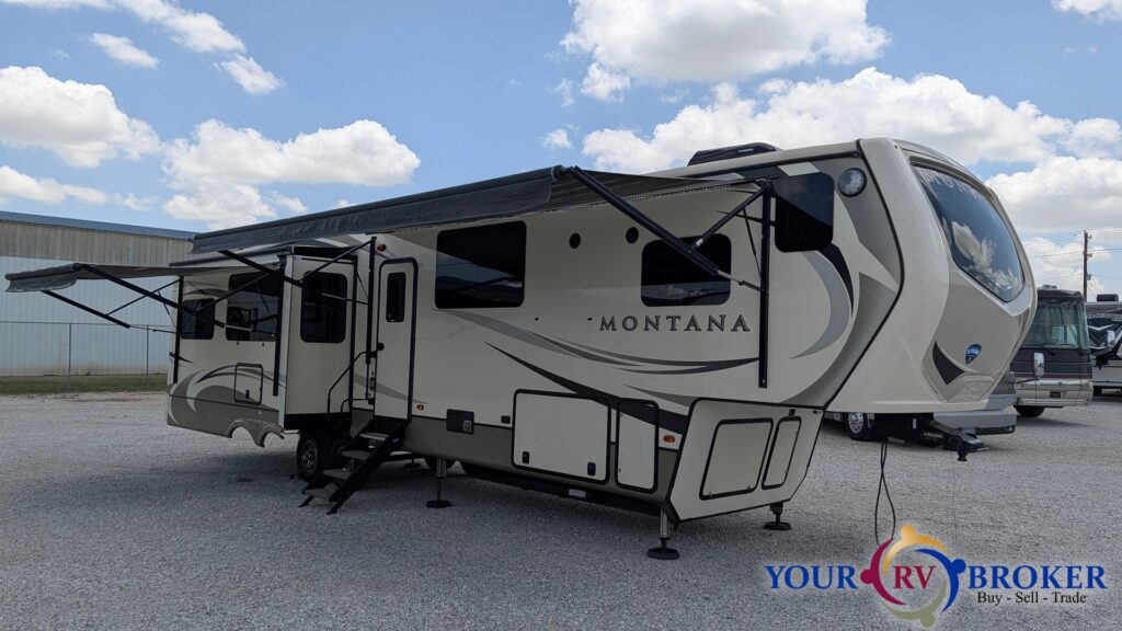 2018 Keystone Montana 3811